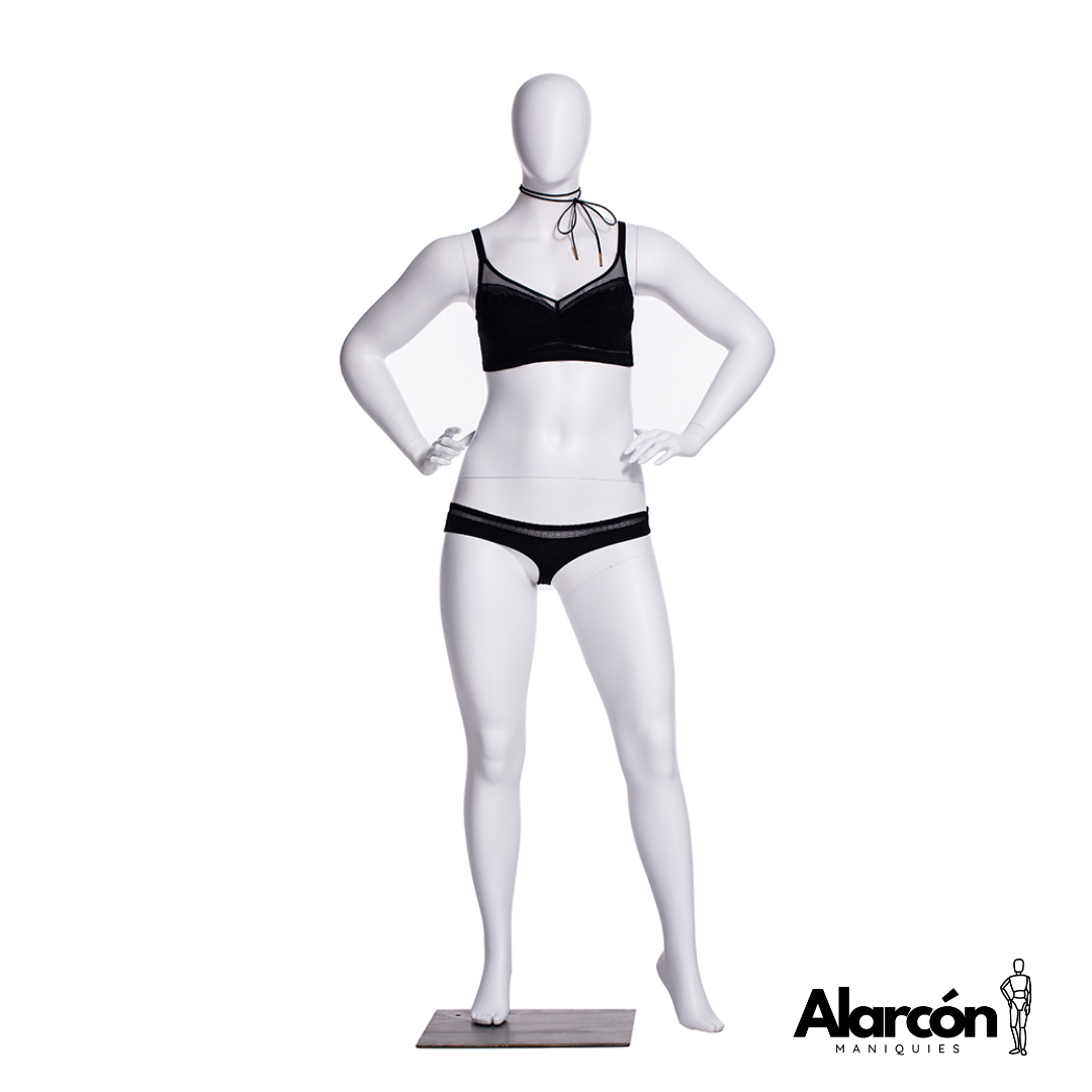 107 Maniquí Mujer Plus Size Posando AVIS-6 - Imagen 1
