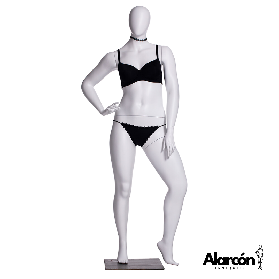 109 Maniquí Mujer Plus Size Posando AVIS-8 - Imagen 1