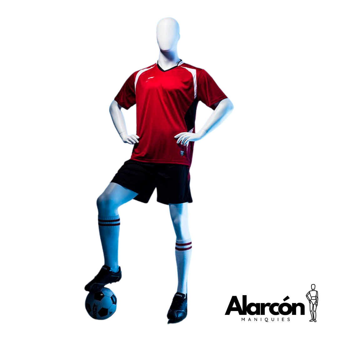 18 Maniquí Hombre Pisando Pelota FTM-EG1 - Imagen 1